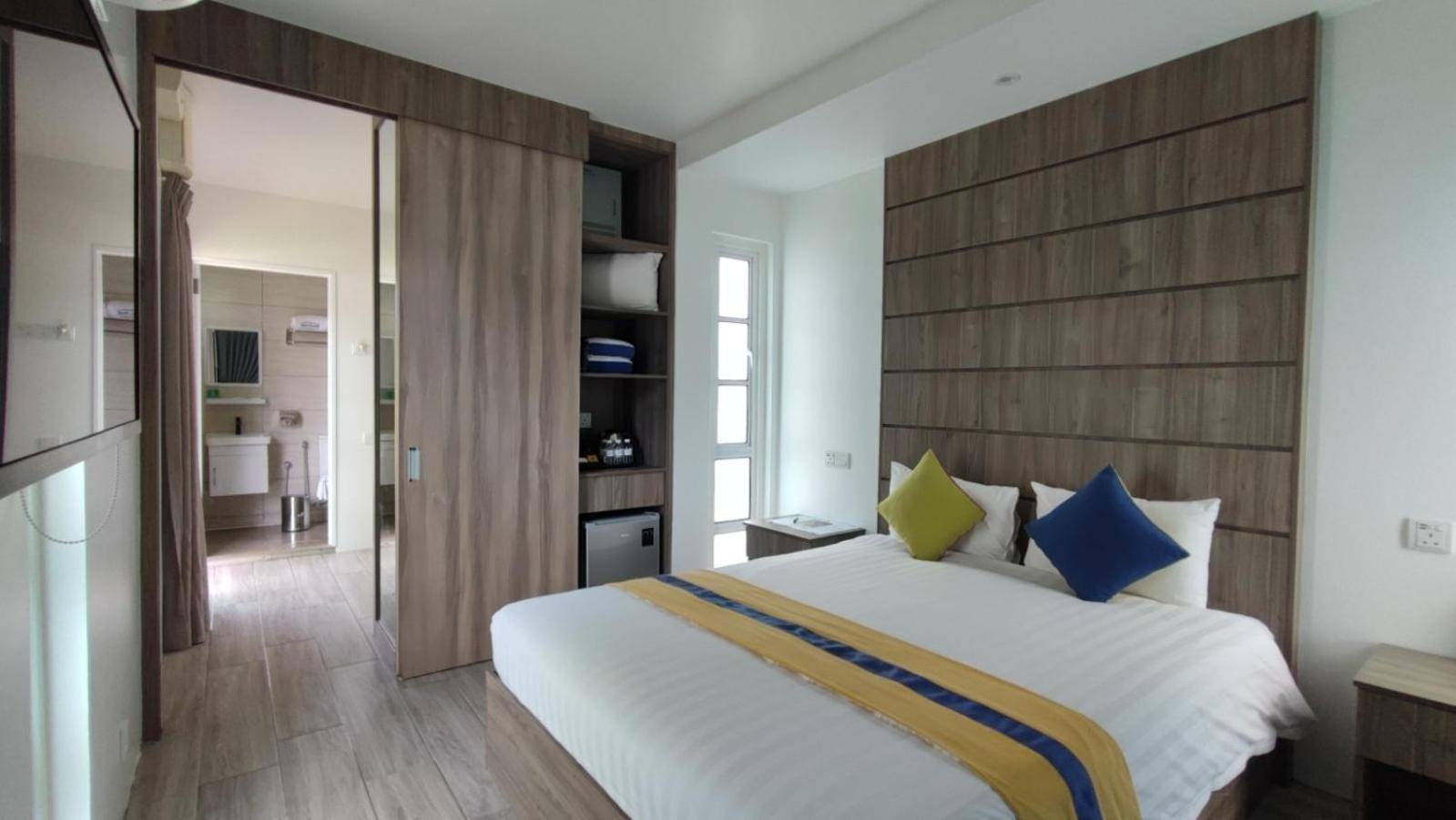 Solesor Kampong Beach Resort Port Dickson Esterno foto