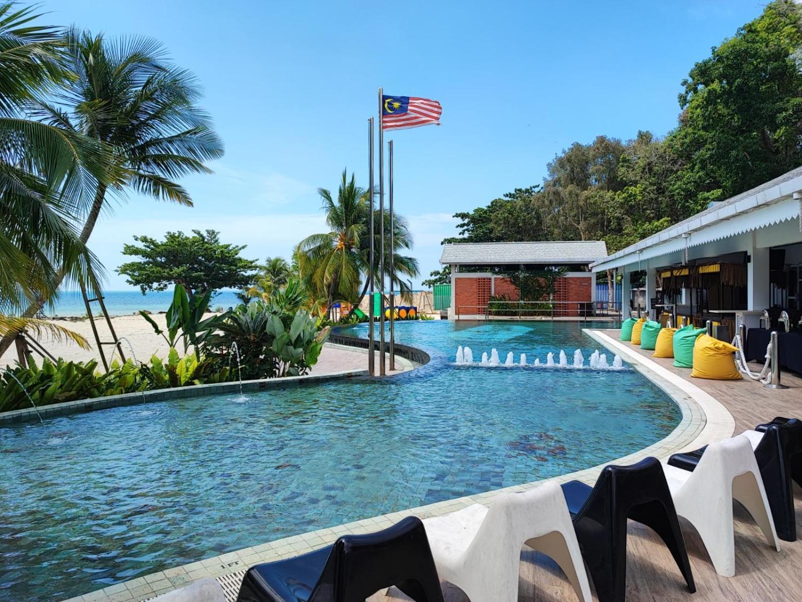 Solesor Kampong Beach Resort Port Dickson Esterno foto